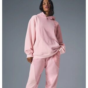 ALO Yoga Dusty Rose Sweatshirt! Excellent condition